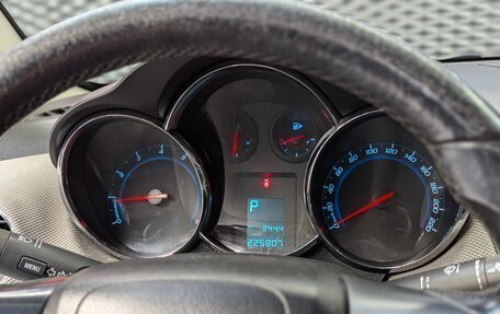 Chevrolet Cruze II, 2012 год, 599 000 рублей, 21 фотография