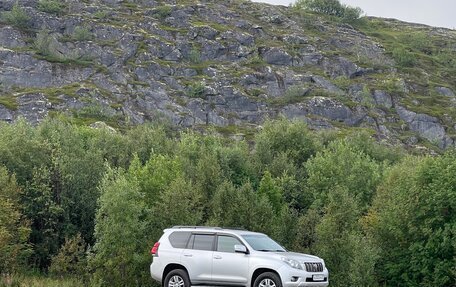 Toyota Land Cruiser Prado 150 рестайлинг 2, 2011 год, 2 888 888 рублей, 1 фотография