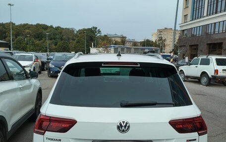 Volkswagen Tiguan II, 2018 год, 2 500 000 рублей, 4 фотография