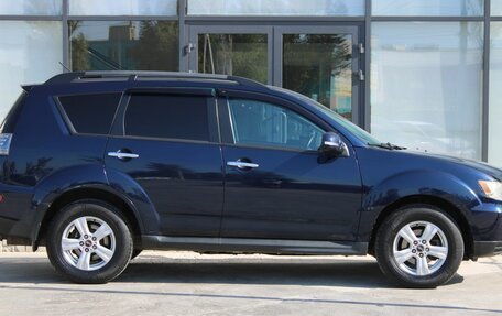 Mitsubishi Outlander III рестайлинг 3, 2011 год, 880 000 рублей, 5 фотография
