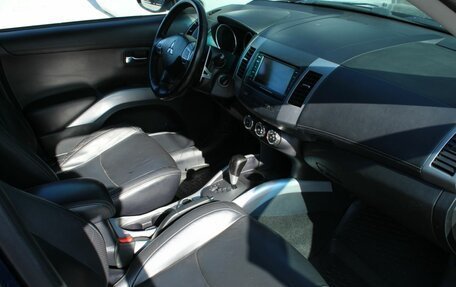 Mitsubishi Outlander III рестайлинг 3, 2011 год, 880 000 рублей, 19 фотография