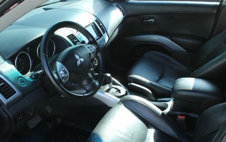 Mitsubishi Outlander III рестайлинг 3, 2011 год, 880 000 рублей, 18 фотография