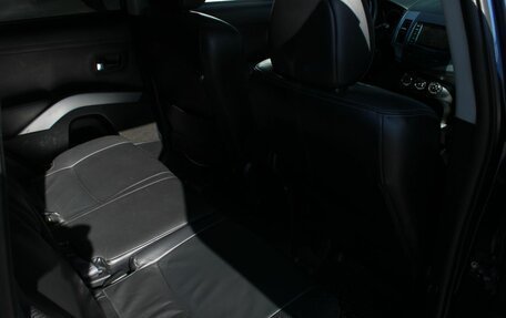 Mitsubishi Outlander III рестайлинг 3, 2011 год, 880 000 рублей, 29 фотография