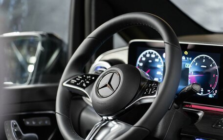 Mercedes-Benz V-Класс, 2024 год, 12 690 000 рублей, 13 фотография