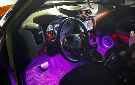 KIA Soul II рестайлинг, 2014 год, 1 550 000 рублей, 34 фотография