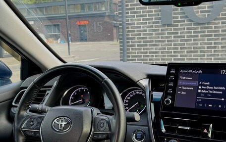 Toyota Camry, 2021 год, 3 100 000 рублей, 1 фотография