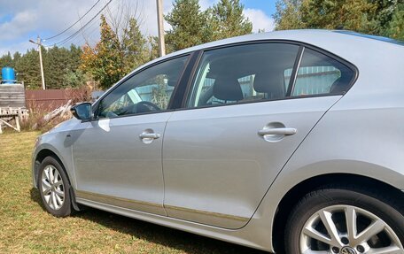 Volkswagen Jetta VI, 2017 год, 1 179 000 рублей, 2 фотография
