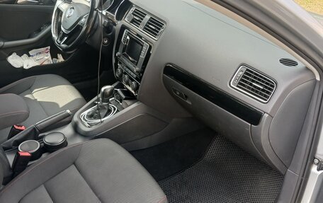 Volkswagen Jetta VI, 2017 год, 1 179 000 рублей, 25 фотография