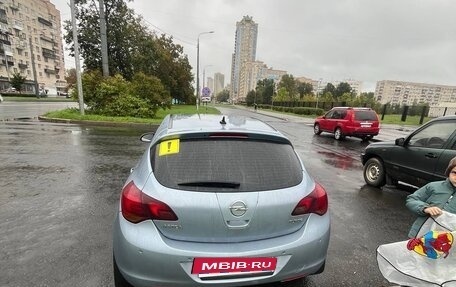 Opel Astra J, 2011 год, 600 000 рублей, 3 фотография