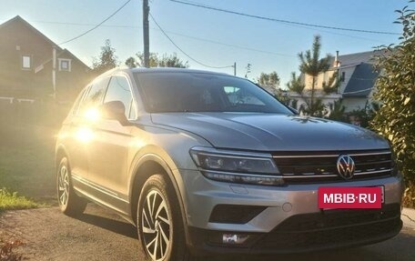 Volkswagen Tiguan II, 2018 год, 1 520 000 рублей, 2 фотография