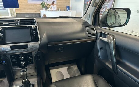 Toyota Land Cruiser Prado 150 рестайлинг 2, 2017 год, 5 199 900 рублей, 15 фотография