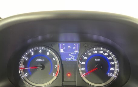 Hyundai Solaris II рестайлинг, 2015 год, 985 000 рублей, 15 фотография