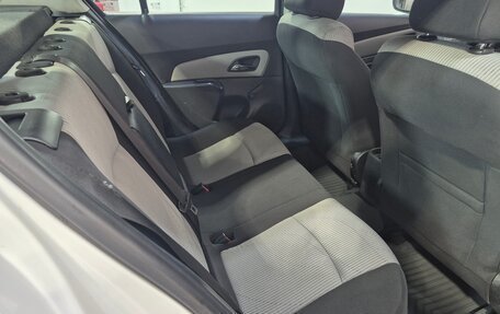 Chevrolet Cruze II, 2011 год, 635 000 рублей, 14 фотография