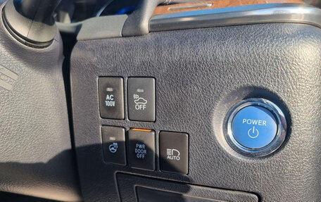 Toyota Vellfire II, 2016 год, 4 200 000 рублей, 7 фотография