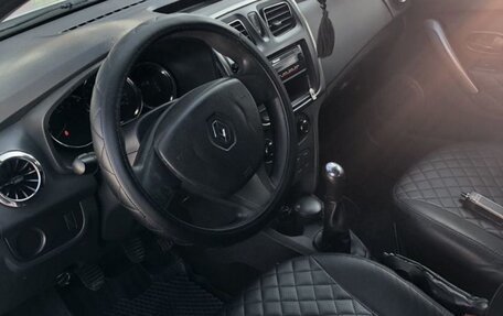 Renault Logan II, 2016 год, 750 000 рублей, 3 фотография