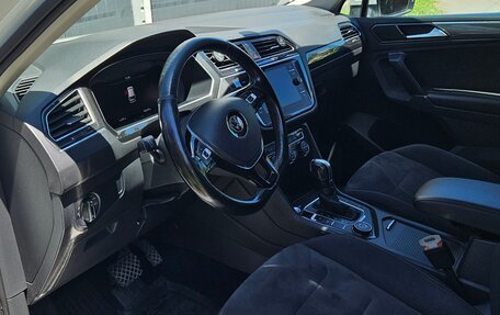 Volkswagen Tiguan II, 2017 год, 2 080 000 рублей, 5 фотография