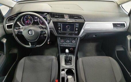 Volkswagen Touran III, 2019 год, 1 735 000 рублей, 8 фотография