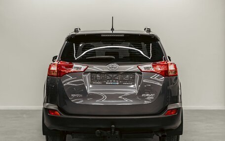 Toyota RAV4, 2015 год, 1 545 000 рублей, 6 фотография