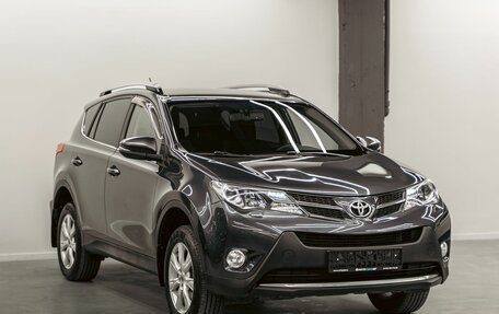 Toyota RAV4, 2015 год, 1 545 000 рублей, 3 фотография