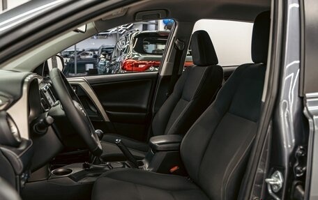 Toyota RAV4, 2015 год, 1 545 000 рублей, 10 фотография