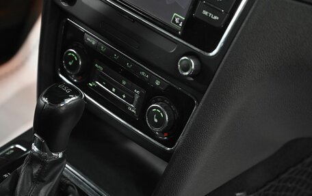 Skoda Superb III рестайлинг, 2015 год, 1 195 000 рублей, 11 фотография