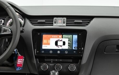 Skoda Octavia, 2018 год, 995 000 рублей, 10 фотография