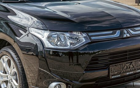 Mitsubishi Outlander III рестайлинг 3, 2014 год, 1 155 000 рублей, 8 фотография