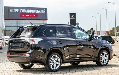 Mitsubishi Outlander III рестайлинг 3, 2014 год, 1 155 000 рублей, 6 фотография