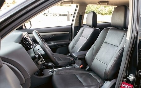 Mitsubishi Outlander III рестайлинг 3, 2014 год, 1 155 000 рублей, 11 фотография