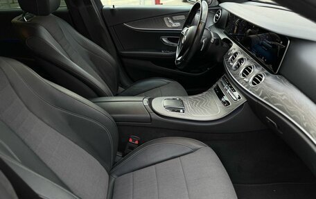 Mercedes-Benz E-Класс, 2021 год, 5 300 000 рублей, 19 фотография