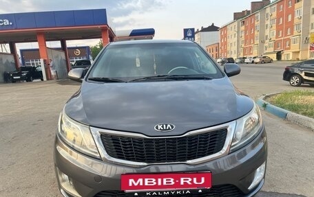 KIA Rio III рестайлинг, 2013 год, 750 000 рублей, 2 фотография