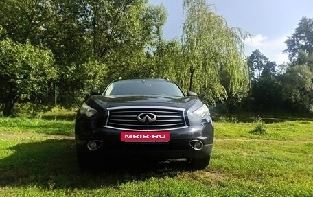 Infiniti QX70, 2016 год, 2 080 000 рублей, 2 фотография