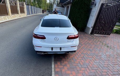 Mercedes-Benz E-Класс, 2022 год, 9 000 000 рублей, 4 фотография