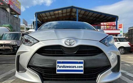 Toyota Yaris, 2022 год, 1 000 000 рублей, 4 фотография