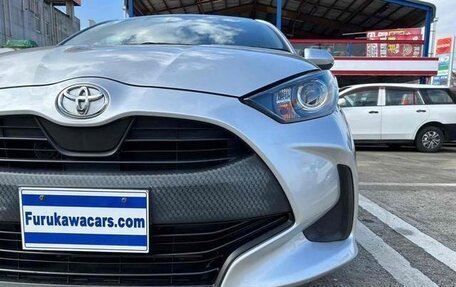 Toyota Yaris, 2022 год, 1 000 000 рублей, 8 фотография