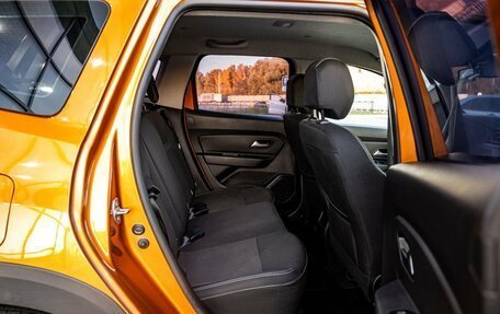 Renault Duster, 2022 год, 2 150 000 рублей, 13 фотография