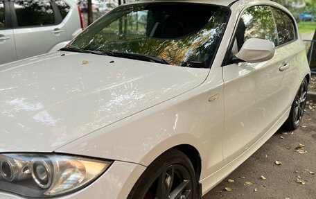 BMW 1 серия, 2010 год, 750 000 рублей, 2 фотография