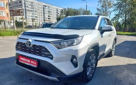 Toyota RAV4, 2020 год, 2 592 000 рублей, 1 фотография