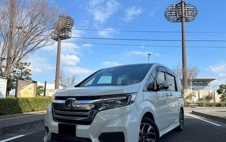 Honda Stepwgn IV, 2022 год, 2 250 000 рублей, 3 фотография