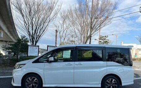 Honda Stepwgn IV, 2022 год, 2 250 000 рублей, 4 фотография