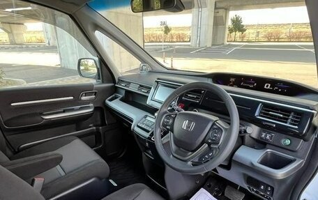 Honda Stepwgn IV, 2022 год, 2 250 000 рублей, 11 фотография