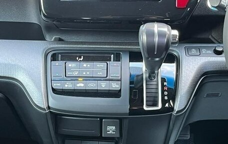 Honda Stepwgn IV, 2022 год, 2 250 000 рублей, 15 фотография
