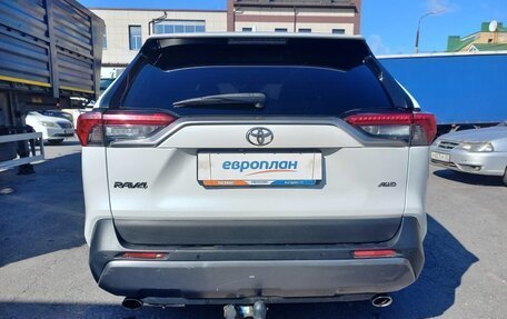 Toyota RAV4, 2020 год, 2 592 000 рублей, 6 фотография