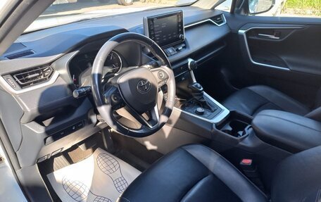 Toyota RAV4, 2020 год, 2 592 000 рублей, 9 фотография