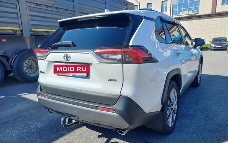 Toyota RAV4, 2020 год, 2 592 000 рублей, 3 фотография