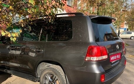 Toyota Land Cruiser 200, 2008 год, 2 650 000 рублей, 10 фотография