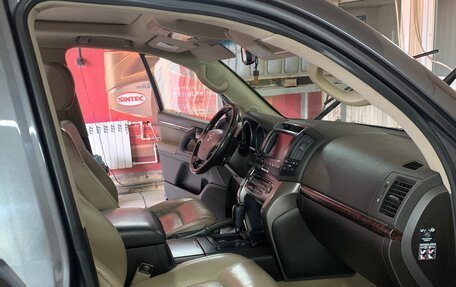 Toyota Land Cruiser 200, 2008 год, 2 650 000 рублей, 35 фотография
