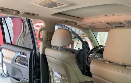 Toyota Land Cruiser 200, 2008 год, 2 650 000 рублей, 30 фотография