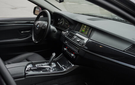 BMW 5 серия, 2014 год, 1 800 000 рублей, 13 фотография
