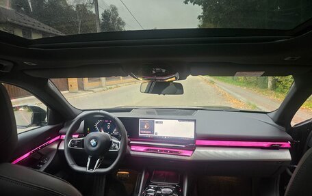 BMW 5 серия, 2024 год, 6 849 999 рублей, 10 фотография